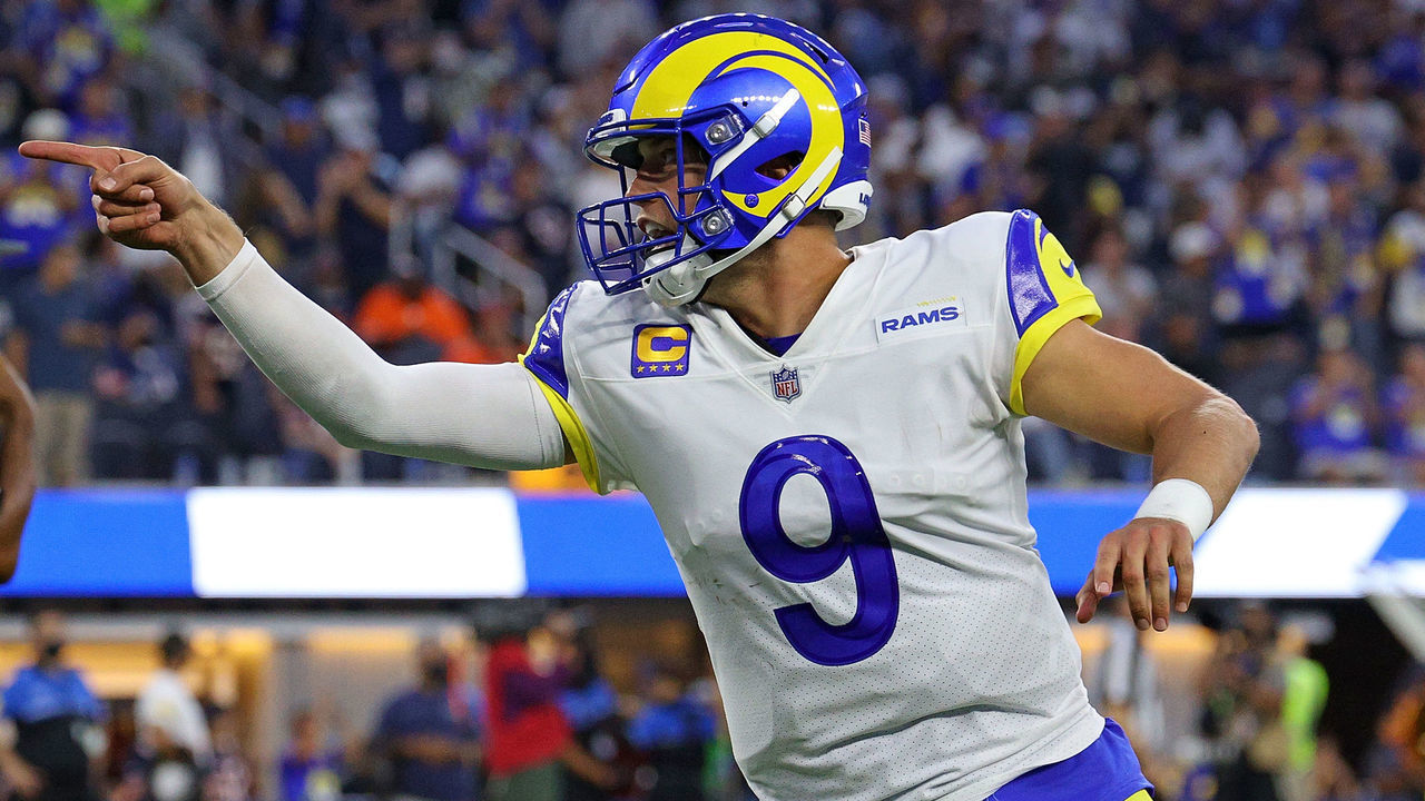 INGLEWOOD, CALIFORNIA - SEPTEMBER 12: Matthew Stafford #9 of the Los Angeles Rams celebrates a touchdown against the Chicago Bears during the second half at SoFi Stadium on September 12, 2021 in Inglewood, California.