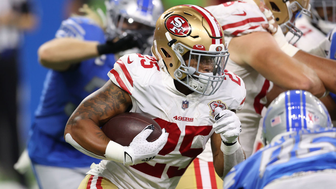 DETROIT, MICHIGAN - SEPTEMBER 12: Elijah Mitchell #25 of the San Francisco 49ers runs with the ball against the Detroit Lions during the second quarter at Ford Field on September 12, 2021 in Detroit, Michigan.