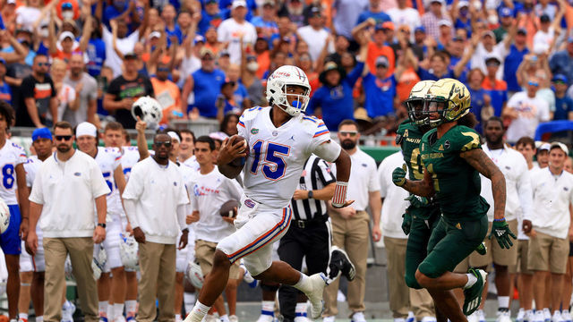TAMPA, FLORIDA - SEPTEMBER 11: Anthony Richardson #15 of the Florida Gators rushes for a fourth quarter touchdown during a game against the South Florida Bulls at Raymond James Stadium on September 11, 2021 in Tampa, Florida.