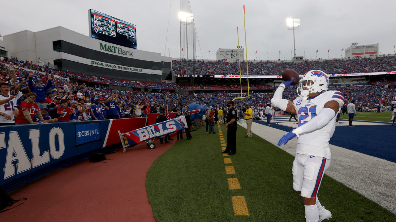 ORCHARD PARK, NEW YORK - SEPTEMBER 12: Jordan Poyer #21 of the Buffalo Bills plays catch with fans prior to a game against the Pittsburgh Steelers at Highmark Stadium on September 12, 2021 in Orchard Park, New York.