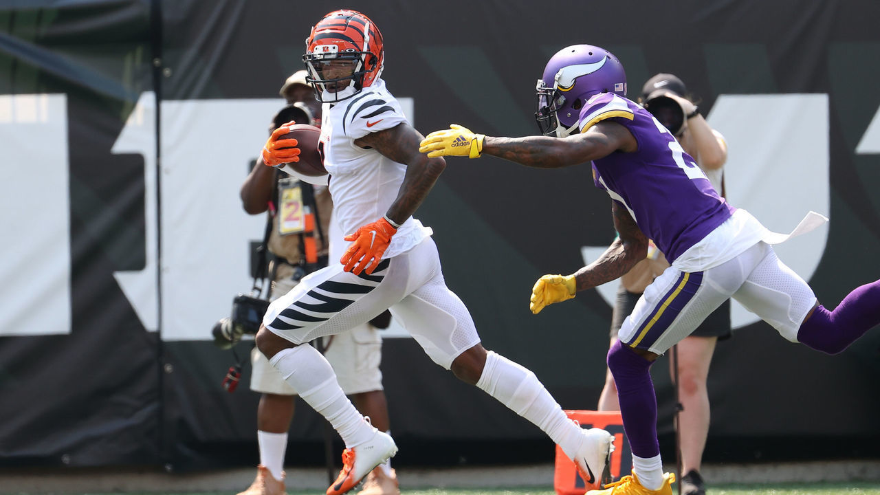 CINCINNATI, OHIO - SEPTEMBER 12: Ja'Mar Chase #1 of the Cincinnati Bengals catches a pass for a touchdown against the Minnesota Vikings at Paul Brown Stadium on September 12, 2021 in Cincinnati, Ohio.
