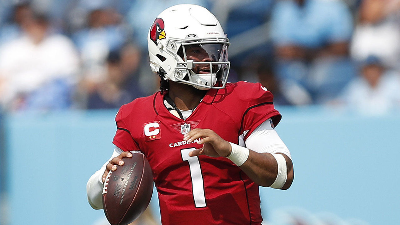 NASHVILLE, TENNESSEE - SEPTEMBER 12: Kyler Murray #1 of the Arizona Cardinals looks to pass during the game against the Tennessee Titans at Nissan Stadium on September 12, 2021 in Nashville, Tennessee.
