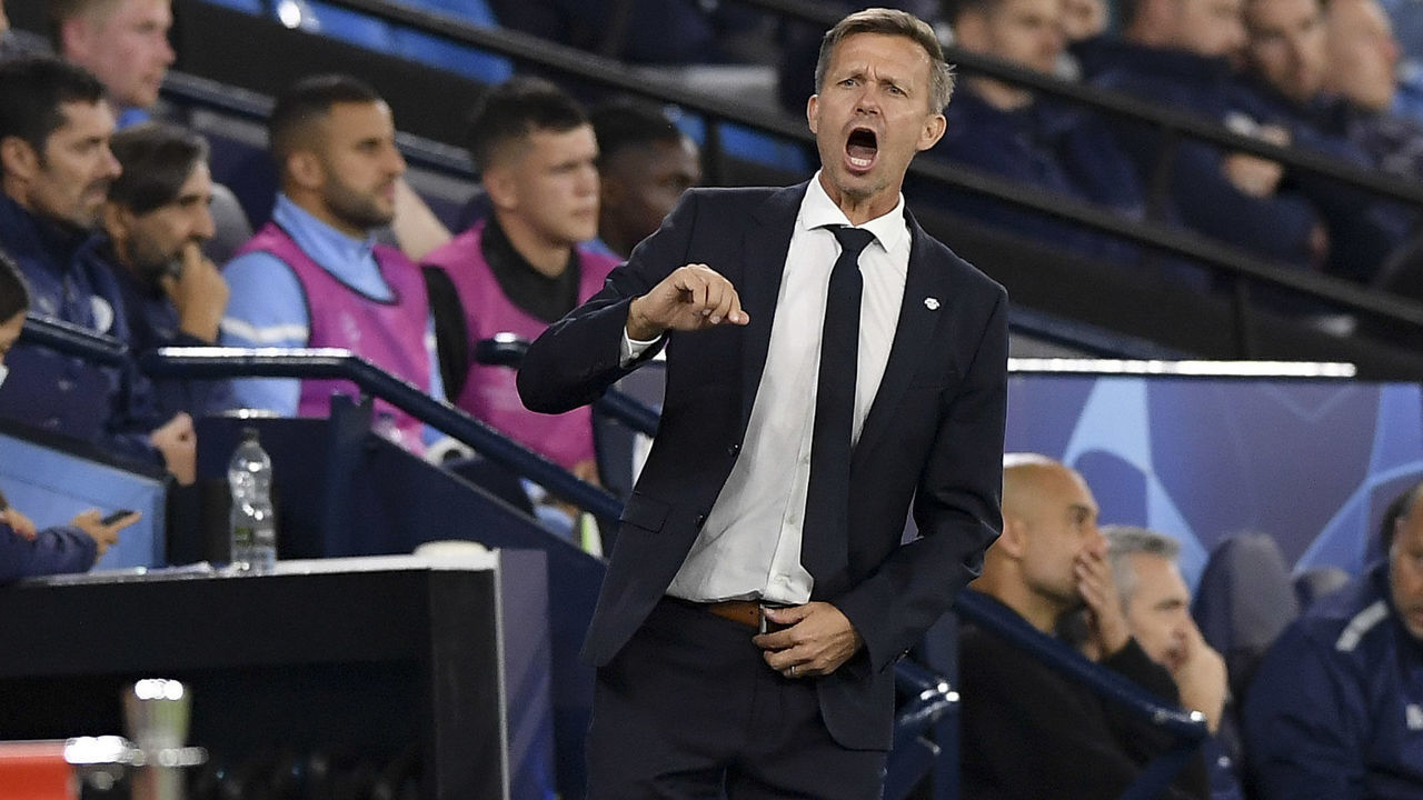 MANCHESTER, ENGLAND - SEPTEMBER 15: (BILD OUT) head coach Jesse Marsch of RB Leipzig screams during the UEFA Champions League group A match between Manchester City and RB Leipzig at Etihad Stadium on September 15, 2021 in Manchester, United Kingdom.