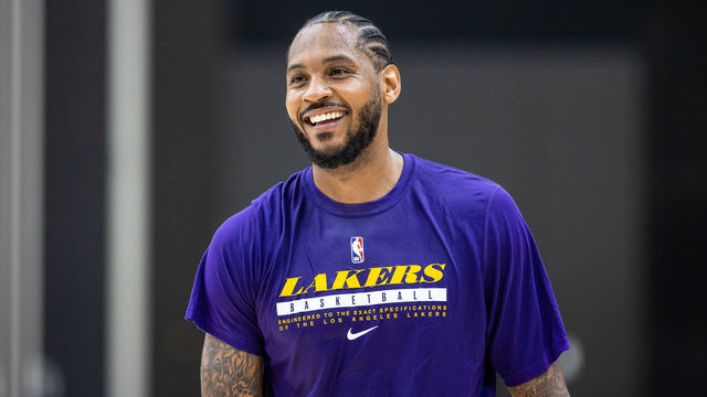EL SEGUNDO, CA - AUGUST 30: Carmelo Anthony #00 of the Los Angeles Lakers smiles during practice on August 30, 2021 at UCLA Health Training Center in El Segundo, California. NOTE TO USER: User expressly acknowledges and agrees that, by downloading and/or using this Photograph, user is consenting to the terms and conditions of the Getty Images License Agreement. Mandatory Copyright Notice: Copyright 2021 NBAE