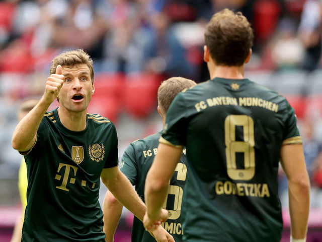 Bayern Munich smash 7 past Bochum to go top of Bundesliga | theScore.com