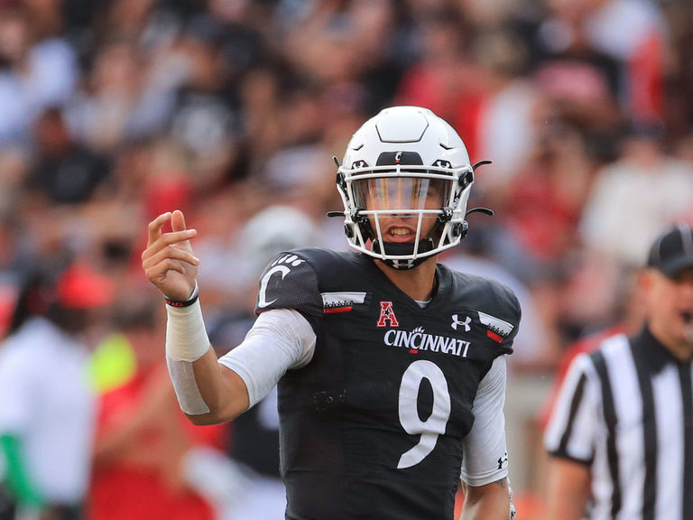 Ridder helps No. 8 Bearcats rally for 38-24 win at Indiana