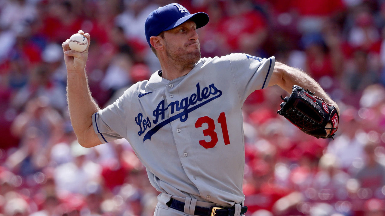 CINCINNATI, OHIO - SEPTEMBER 18: Max Scherzer #31 of the Los Angeles Dodgers pitches in the first inning against the Cincinnati Reds at Great American Ball Park on September 18, 2021 in Cincinnati, Ohio.