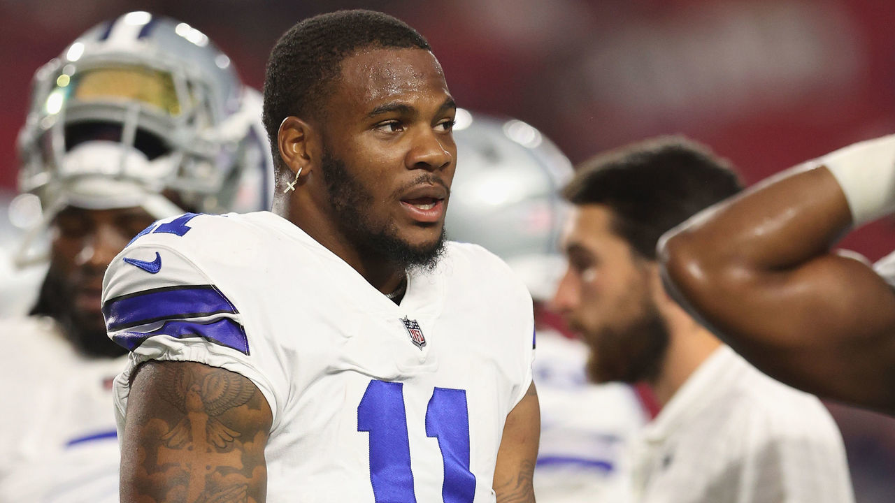 GLENDALE, ARIZONA - AUGUST 13: Linebacker Micah Parsons #11 of the Dallas Cowboys warms up before the NFL preseason game against the Arizona Cardinals at State Farm Stadium on August 13, 2021 in Glendale, Arizona.