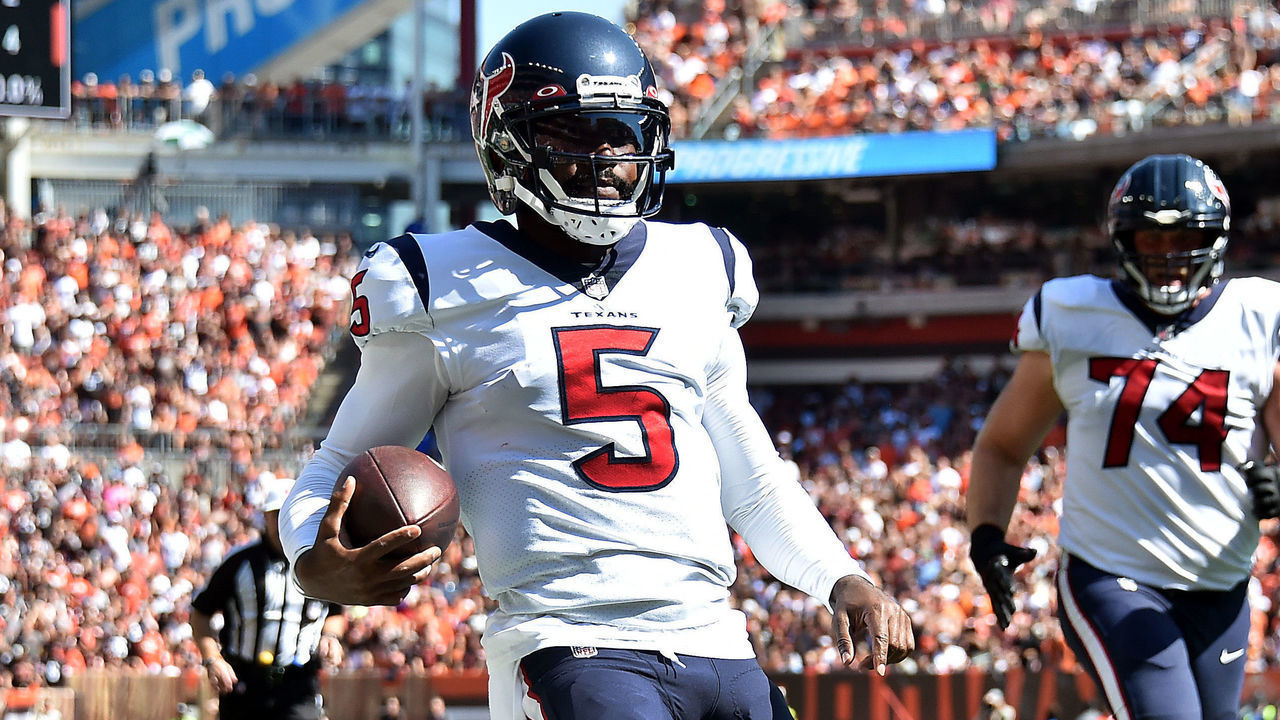CLEVELAND, OHIO - SEPTEMBER 19: Quarterback Tyrod Taylor #5 of the Houston Texans runs the ball for a touchdown during the first half in the game against the Cleveland Browns at FirstEnergy Stadium on September 19, 2021 in Cleveland, Ohio.
