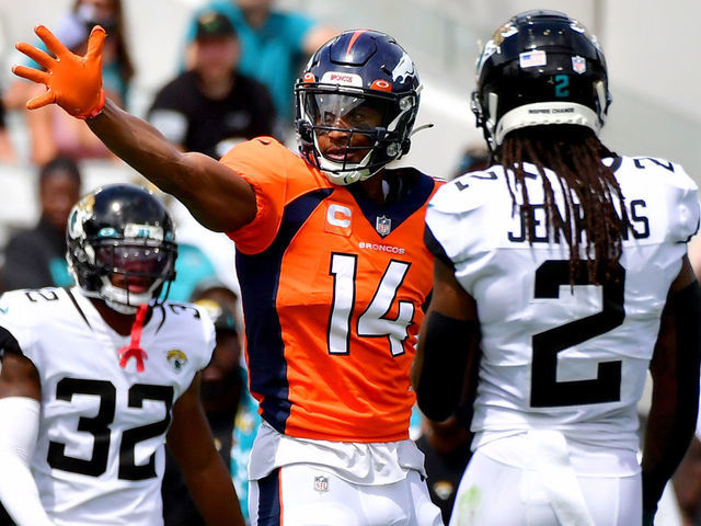 September 19, 2021 - Jacksonville, FL, U.S: Denver Broncos wide receiver  Tim Patrick (81) catches the ball for a touchdown during 1st half NFL  football game between the DenverBroncos and the Jacksonville