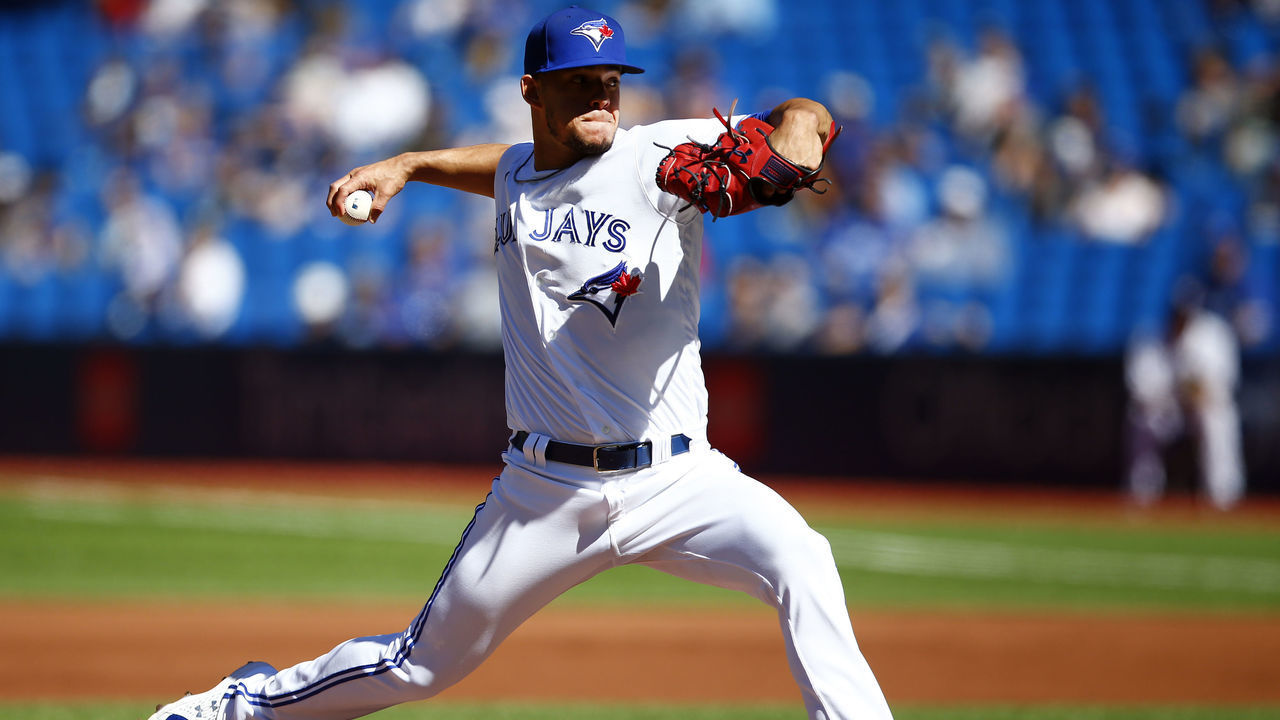 TORONTO, ON - SEPTEMBER 19: Jose Berrios #17 of the Toronto Blue Jays delivers a pitch in the first inning during a MLB game against the Minnesota Twins at Rogers Centre on September 19, 2021 in Toronto, Ontario, Canada.