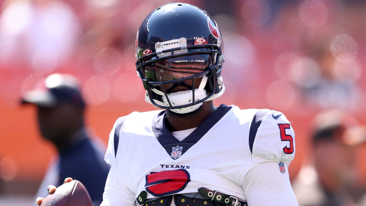 CLEVELAND, OHIO - SEPTEMBER 19: Quarterback Tyrod Taylor #5 of the Houston Texans before the game against the Cleveland Browns at FirstEnergy Stadium on September 19, 2021 in Cleveland, Ohio.