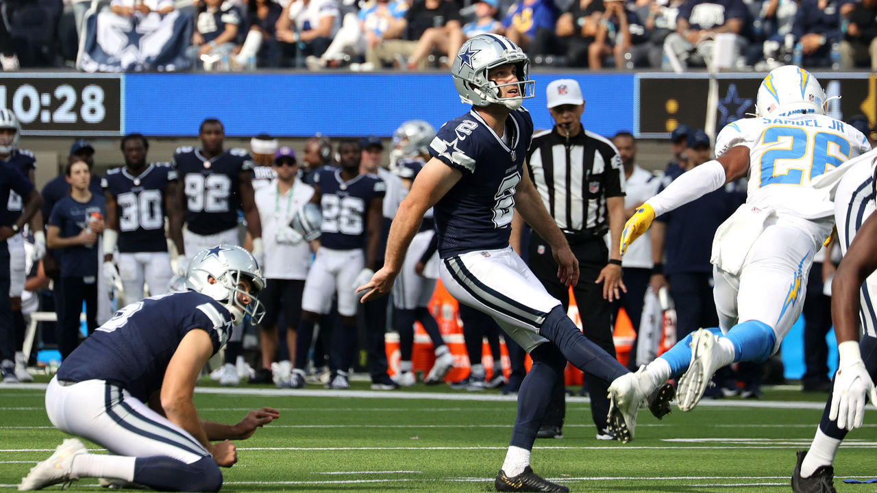 The Latest: Cowboys-Chargers make NFL 14-11 halftime history