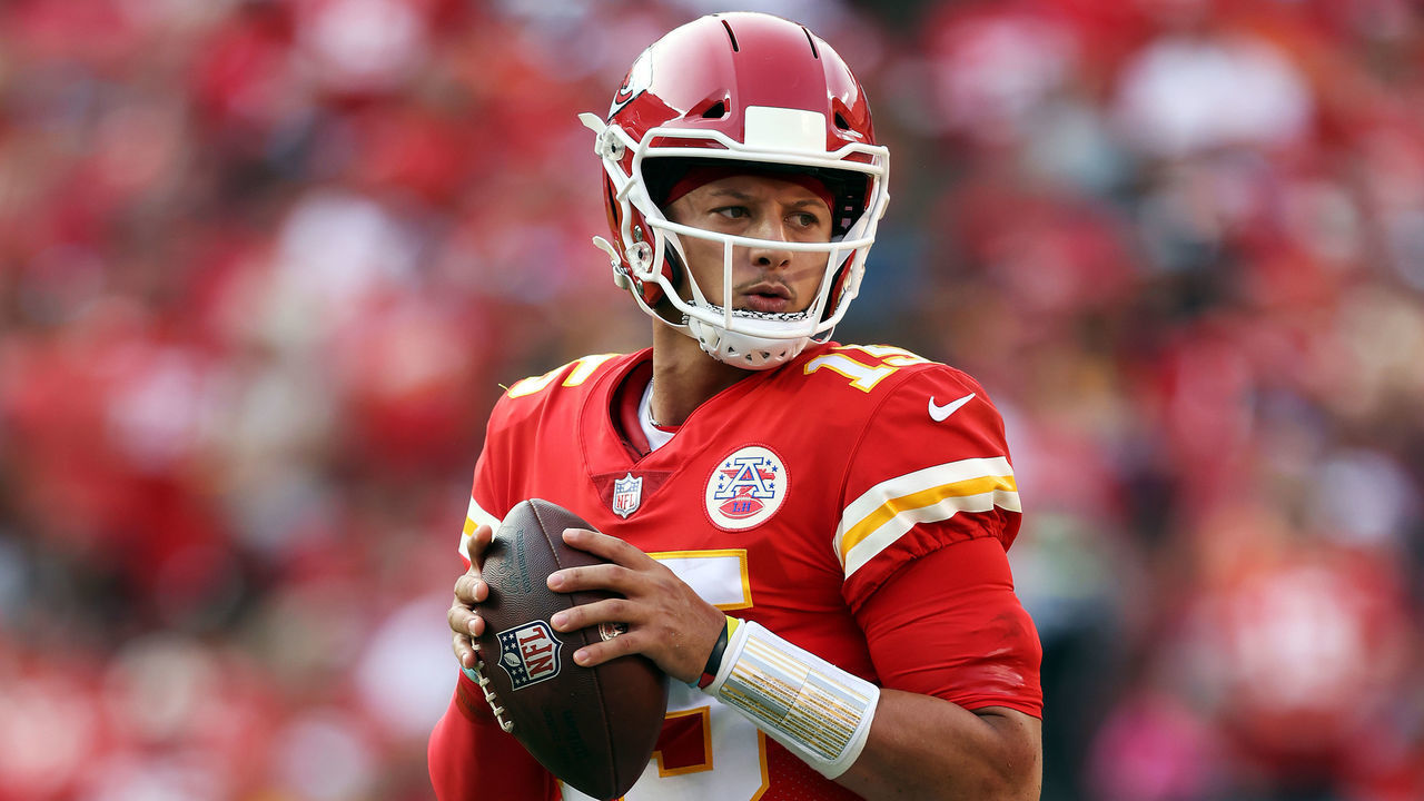 KANSAS CITY, MISSOURI - SEPTEMBER 12: Quarterback Patrick Mahomes #15 of the Kansas City Chiefs in action during the game against the Cleveland Browns at Arrowhead Stadium on September 12, 2021 in Kansas City, Missouri.