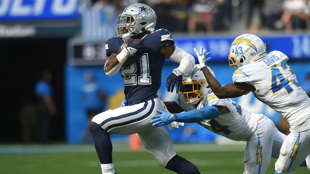 INGLEWOOD, CA - SEPTEMBER 19: Dallas Cowboys Running Back Ezekiel Elliott (21) runs the ball during an NFL game between the Dallas Cowboys and the Los Angeles Chargers on September 19, 2021, at SoFi Stadium in Inglewood, CA.