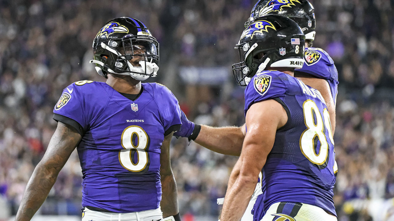 BALTIMORE, MD - SEPTEMBER 19: Baltimore Ravens quarterback Lamar Jackson (8) celebrates with tight end Mark Andrews (89) after scoring the game winning touchdown in the fourth quarter against Kansas City Chiefs defensive end Michael Danna (51) during the Kansas City Chiefs game versus the Baltimore Ravens on September 19, 2021 at M&T Bank Stadium in Baltimore, MD.