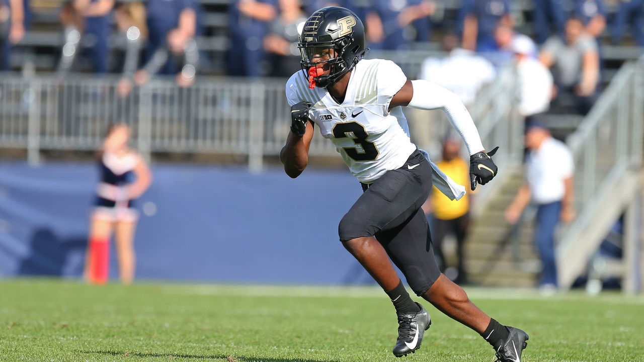 EAST HARTFORD, CT - SEPTEMBER 11: Purdue Boilermakers wide receiver David Bell (3) in action during the college football game between Purdue Boilermakers and UConn Huskies on September 11, 2021, at Rentschler Field in East Hartford, CT.
