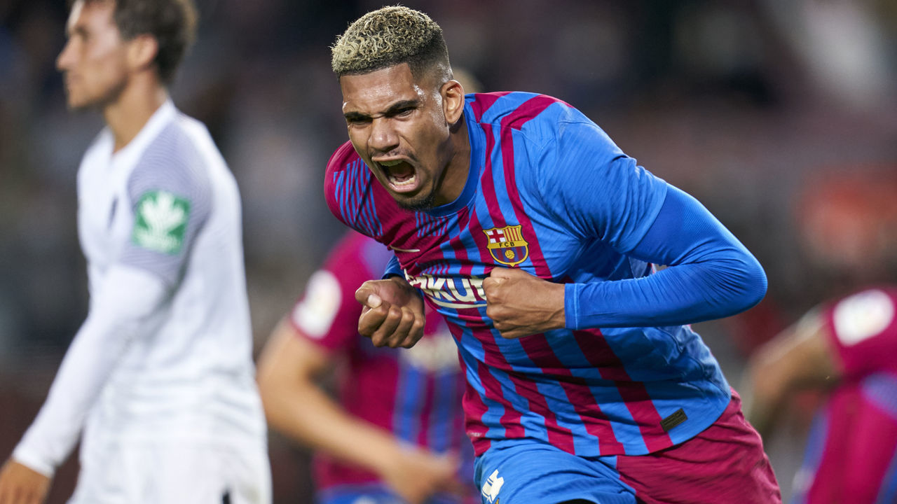 BARCELONA, SPAIN - SEPTEMBER 20: Ronald Araujo of FC Barcelona celebrates after scoring his team's first goal during the La Liga Santander match between FC Barcelona and Granada CF at Camp Nou on September 20, 2021 in Barcelona, Spain.