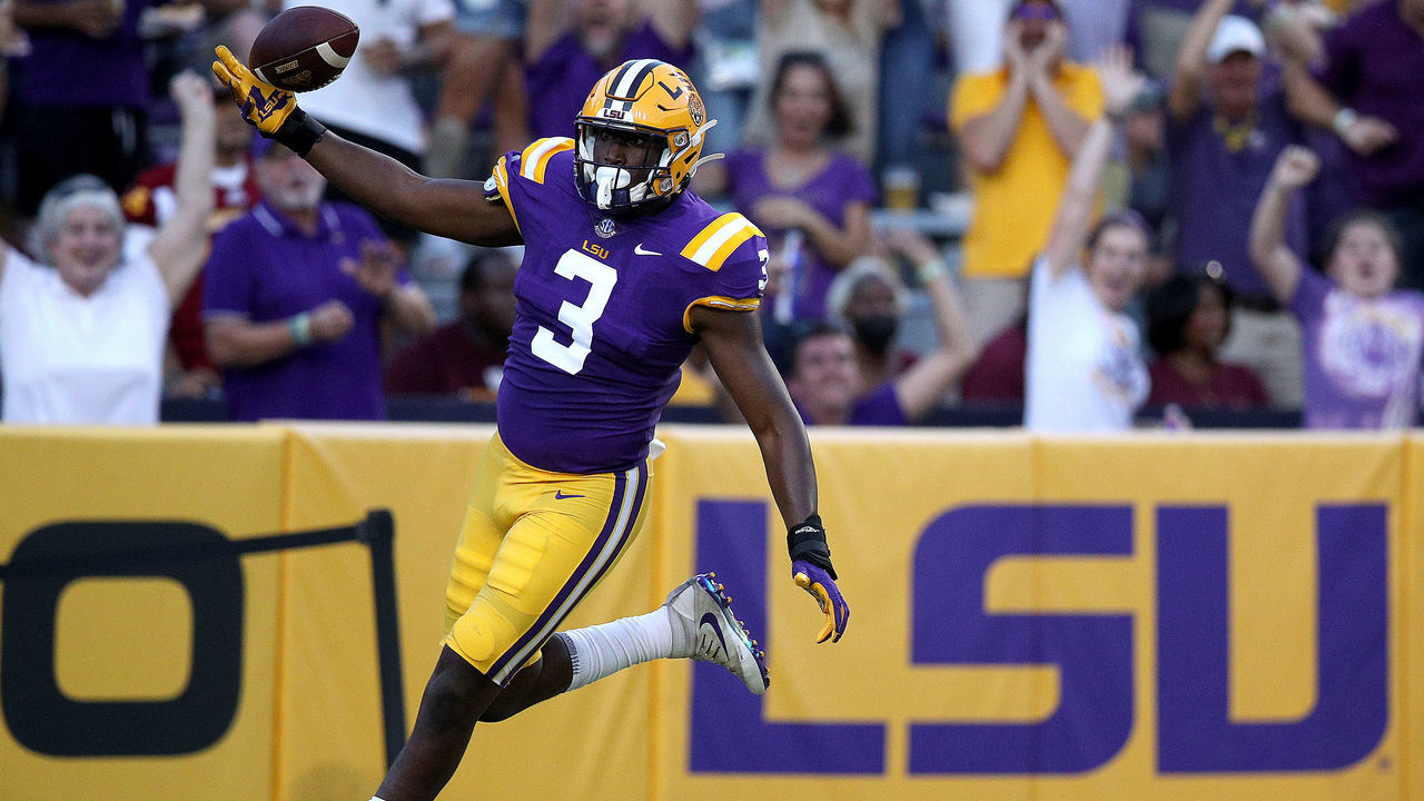 BATON ROUGE, LOUISIANA - SEPTEMBER 18: Andre Anthony #3 of the LSU Tigers celebrates after returning a fumble for a touchdow against the Central Michigan Chippewas during the first quarter at Tiger Stadium on September 18, 2021 in Baton Rouge, Louisiana.