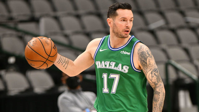 DALLAS, TX - APRIL 16: JJ Redick #17 of the Dallas Mavericks dribbles the ball during the game against the New York Knicks on April 16, 2021 at the American Airlines Center in Dallas, Texas. Mandatory Copyright Notice: Copyright 2021 NBAE