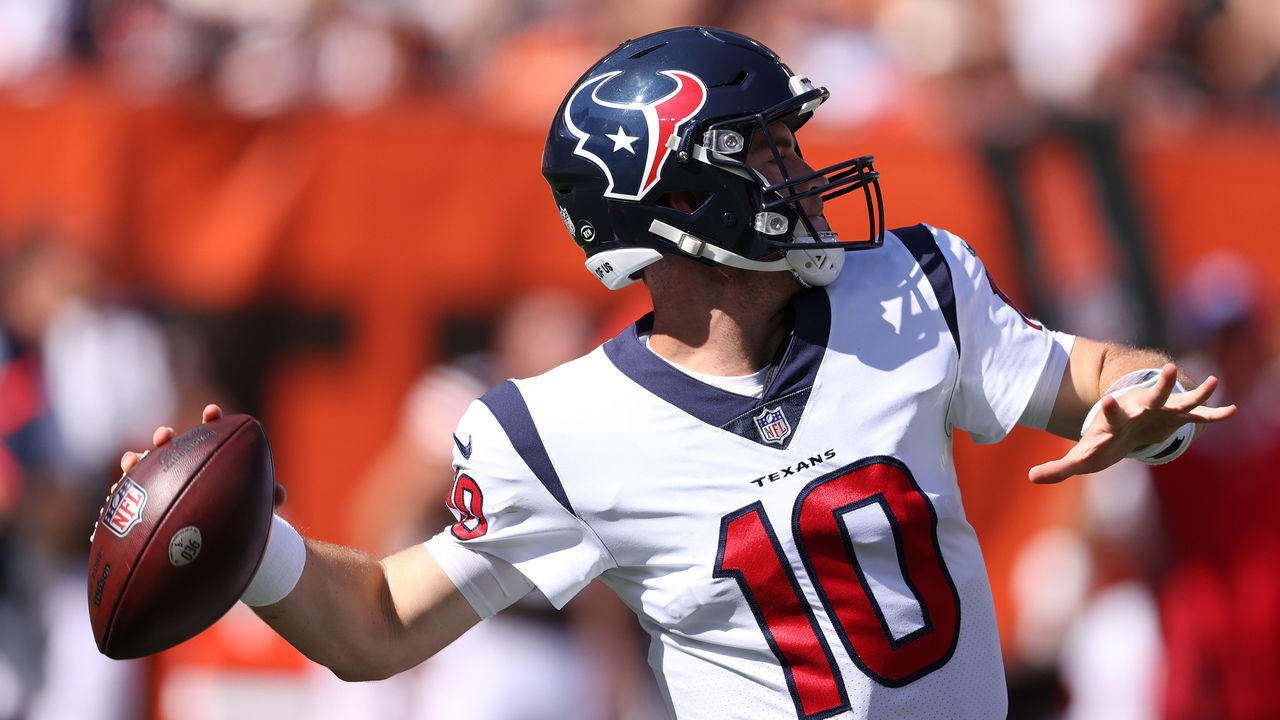 CLEVELAND, OHIO - SEPTEMBER 19: Davis Mills #10 of the Houston Texans plays against the the Cleveland Browns at FirstEnergy Stadium on September 19, 2021 in Cleveland, Ohio. Cleveland won the game 21-31.