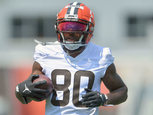 Cleveland Browns wide receiver Jarvis Landry (80) runs downd field