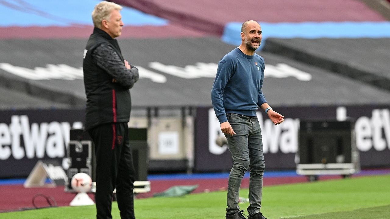 West Ham United's Scottish manager David Moyes (L) and Manchester City's Spanish manager Pep Guardiola react during the English Premier League football match between West Ham United and Manchester City at The London Stadium, in east London on October 24, 2020. - The match ended 1-1.