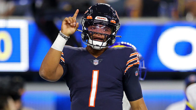 INGLEWOOD, CALIFORNIA - SEPTEMBER 12: Justin Fields #1 of the Chicago Bears celebrates a touchdown during the second half against the Los Angeles Rams at SoFi Stadium on September 12, 2021 in Inglewood, California.