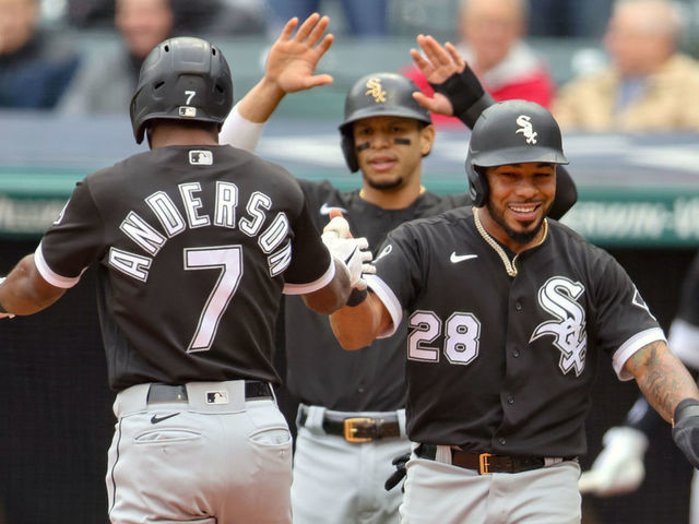 White Sox clinch AL Central title for 1st time since 2008