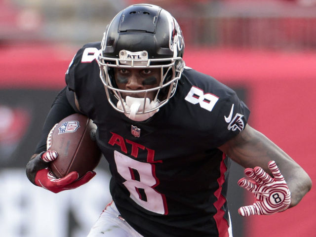 TAMPA, FLORIDA - SEPTEMBER 19: Kyle Pitts #8 of the Atlanta Falcons runs with the ball after the catch during the first half against the Tampa Bay Buccaneers at Raymond James Stadium on September 19, 2021 in Tampa, Florida.