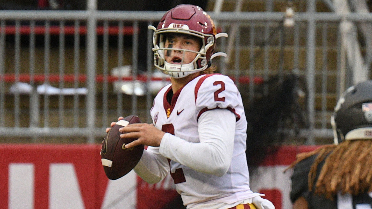 PULLMAN, WA - SEPTEMBER 18: USC quarterback Jaxson Dart (2) looks downfield before unleashing a pass during the game between the Washington State Cougars and the USC Trojans on September 18, 2021 at Martin Stadium in Pullman, WA.