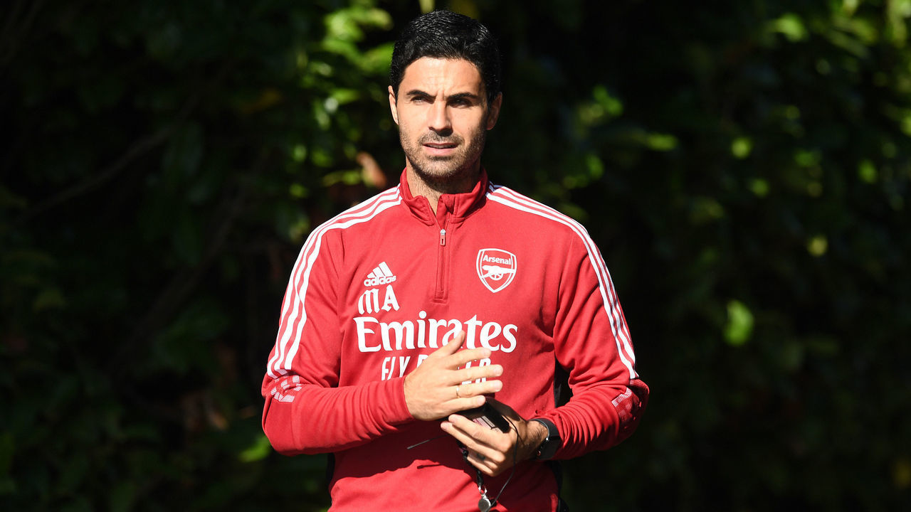 ST ALBANS, ENGLAND - SEPTEMBER 24: Arsenal manager Mikel Arteta during a training session at London Colney on September 24, 2021 in St Albans, England.
