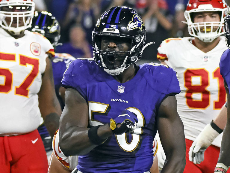 Veteran outside linebacker Justin Houston returns to Ravens on one-year deal