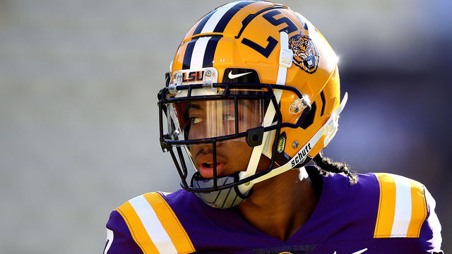 BATON ROUGE, LOUISIANA - SEPTEMBER 18: Derek Stingley Jr. #7 of the LSU Tigers warms up prior to a game against the Central Michigan Chippewas at Tiger Stadium on September 18, 2021 in Baton Rouge, Louisiana.