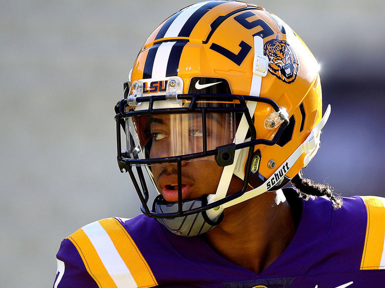 Download Derek Stingley Jr Lsu Cornerback Wallpaper