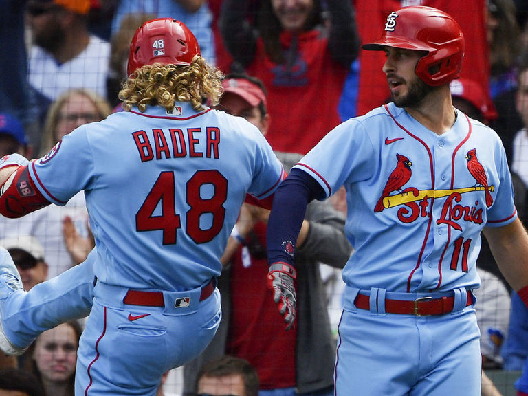 Cardinals set team record with 15th straight win, beat Cubs