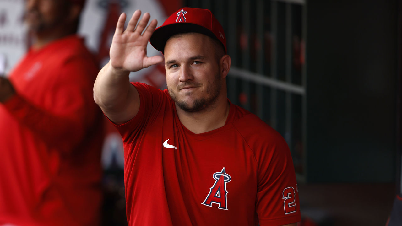 ANAHEIM, CALIFORNIA - AUGUST 30: Mike Trout #27 of the Los Angeles Angels signals to a fan during the first inning of a game against the New York Yankees at Angel Stadium of Anaheim on August 30, 2021 in Anaheim, California.