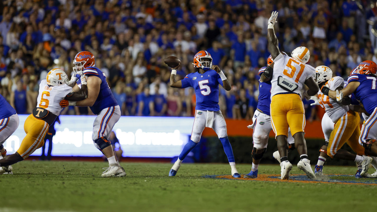 GAINESVILLE, FL - SEPTEMBER 25: Florida Gators quarterback Emory Jones (5) throws a pass during the game between the Tennessee Volunteers and the Florida Gators on September 25, 2021 at Ben Hill Griffin Stadium at Florida Field in Gainesville, Fl.