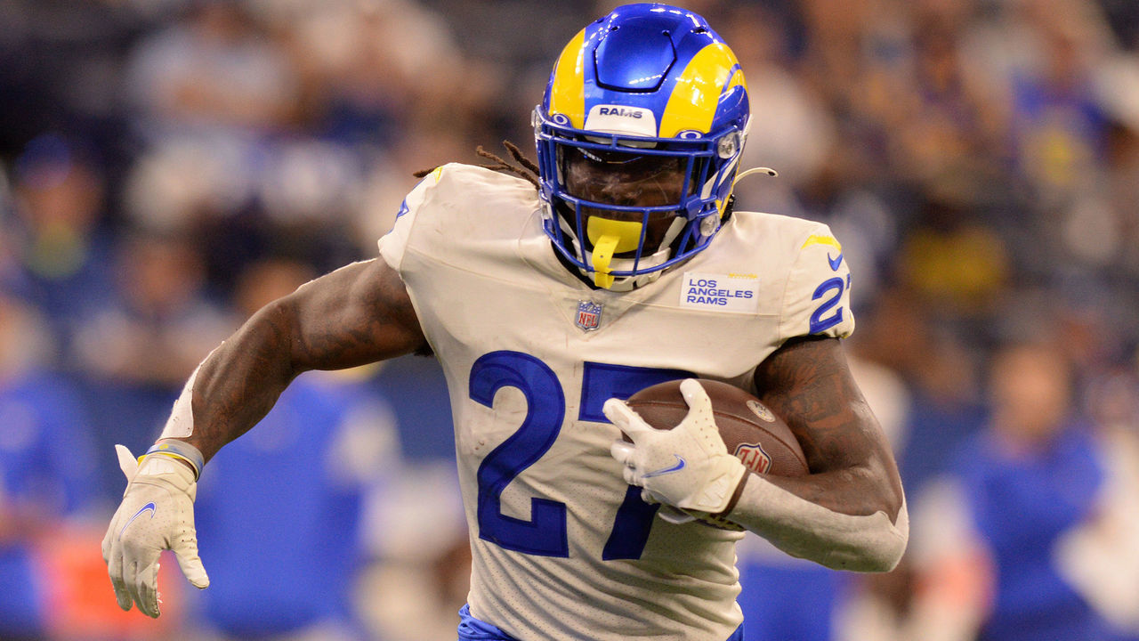 INDIANAPOLIS, IN - SEPTEMBER 19: Los Angeles Rams Running Back Darrell Henderson (27) carries the ball during the NFL football game between the Los Angeles Rams and the Indianapolis Colts on September 19, 2021, at Lucas Oil Stadium in Indianapolis, Indiana.