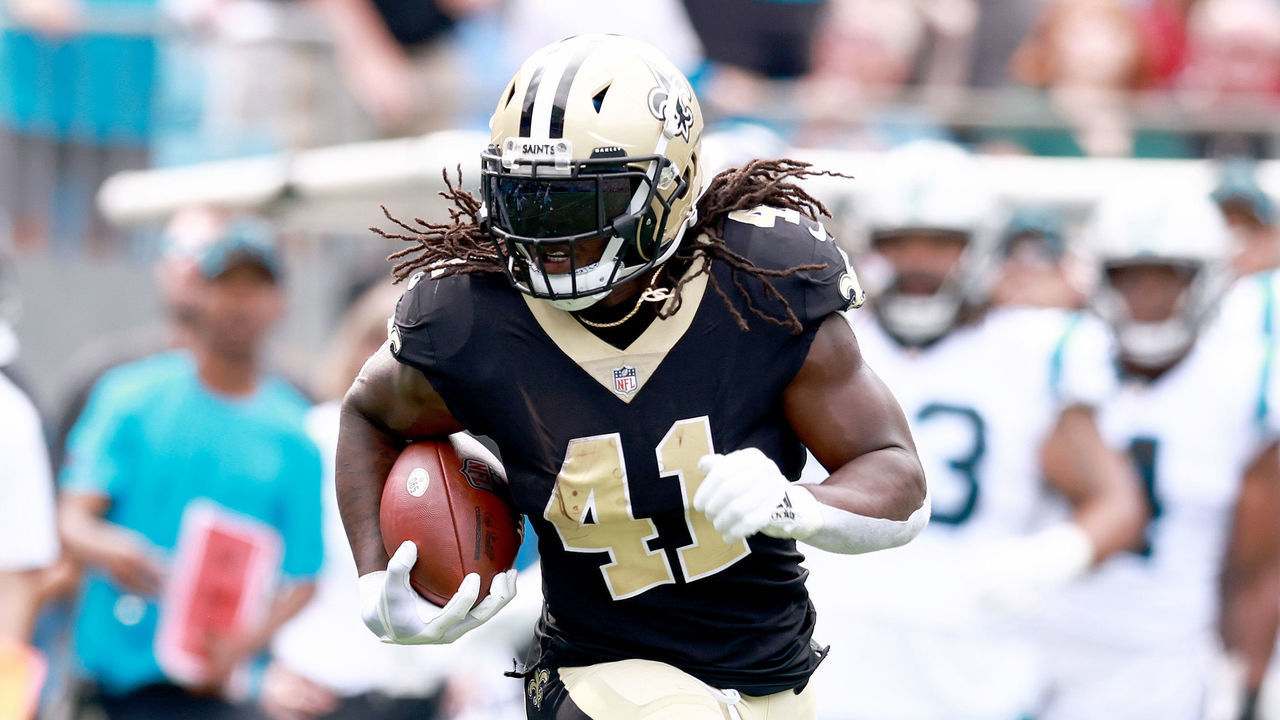 CHARLOTTE, NORTH CAROLINA - SEPTEMBER 19: Alvin Kamara #41 of the New Orleans Saints runs against the Carolina Panthers at Bank of America Stadium on September 19, 2021 in Charlotte, North Carolina.