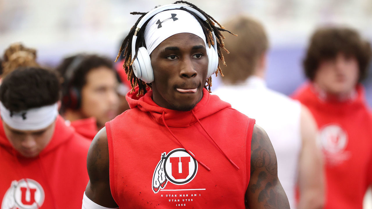 SEATTLE, WASHINGTON - NOVEMBER 28: Aaron Lowe #2 of the Utah Utes looks on before their game against the Washington Huskies at Husky Stadium on November 28, 2020 in Seattle, Washington.
