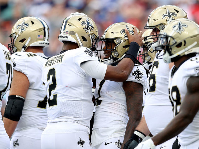 PHOTO GALLERY: Saints beat Patriots 28-13