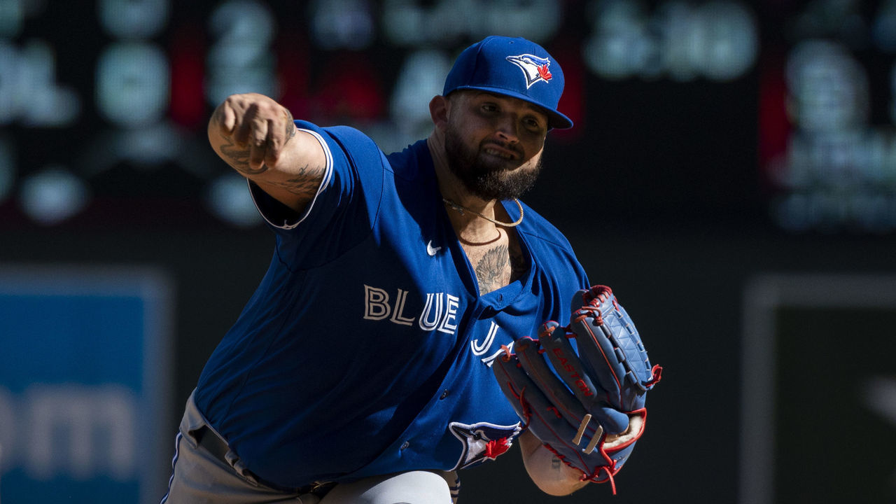 MINNEAPOLIS, MN - SEPTEMBER 26: Alek Manoah #6 of the Toronto Blue Jays pitches in the fourth inning against the Minnesota Twins at Target Field on September 26, 2021 in Minneapolis, Minnesota.