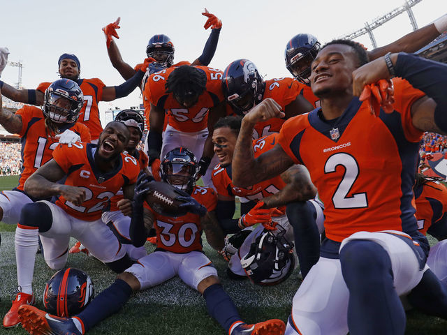 Justin Simmons of the Denver Broncos celebrates an interception with  News Photo - Getty Images