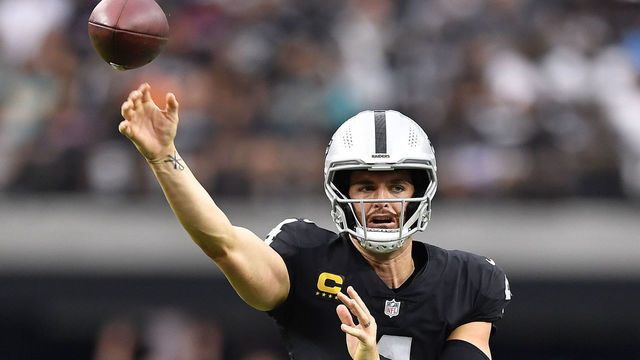 LAS VEGAS, NEVADA - SEPTEMBER 26: Quarterback Derek Carr #4 of the Las Vegas Raiders passes the ball in the fourth quarter of the game against the Miami Dolphins at Allegiant Stadium on September 26, 2021 in Las Vegas, Nevada.