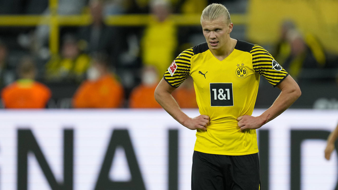DORTMUND, GERMANY - SEPTEMBER 19: (BILD OUT) Erling Haaland of Borussia Dortmund looks on during the Bundesliga match between Borussia Dortmund and 1. FC Union Berlin at Signal Iduna Park on September 19, 2021 in Dortmund, Germany.