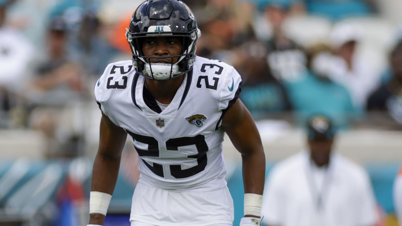 JACKSONVILLE, FL - SEPTEMBER 19: Jacksonville Jaguars cornerback CJ Henderson (23) during the game between the Denver Broncos and the Jacksonville Jaguars on September 19, 2021 at TIAA Bank Field in Jacksonville, Fl.