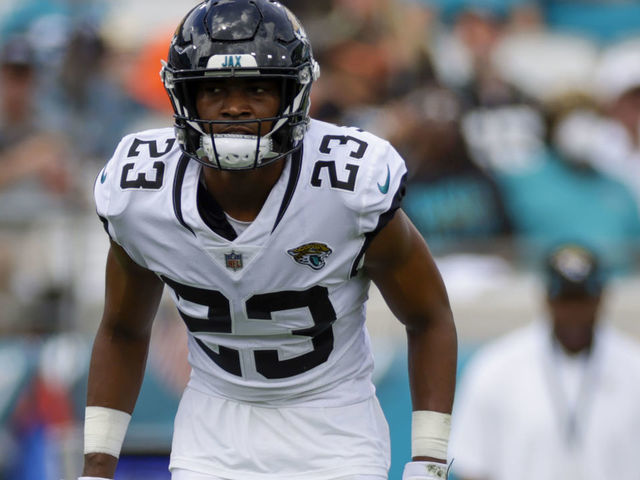 Jaguars trade 2020 1st-round CB Henderson to Panthers