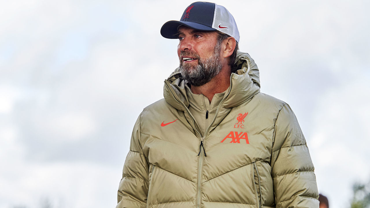 KIRKBY, ENGLAND - SEPTEMBER 27: (THE SUN OUT, THE SUN ON SUNDAY OUT) Manager Jurgen Klopp of Liverpool during a training session at AXA Training Centre on September 27, 2021 in Kirkby, England.