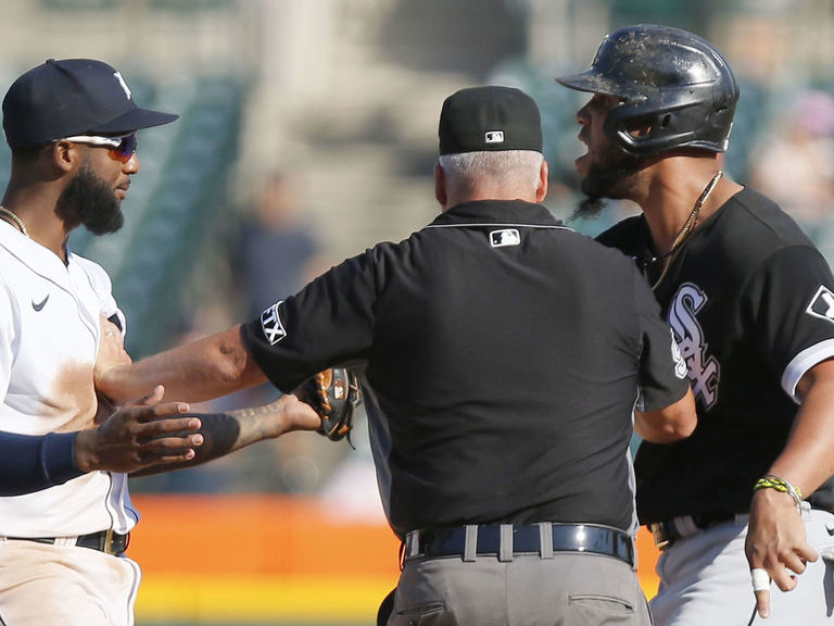 White Sox DH Jose Abreu goes viral for makeshift tent in dugout